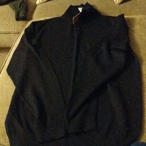 Citrated lightweight sweater